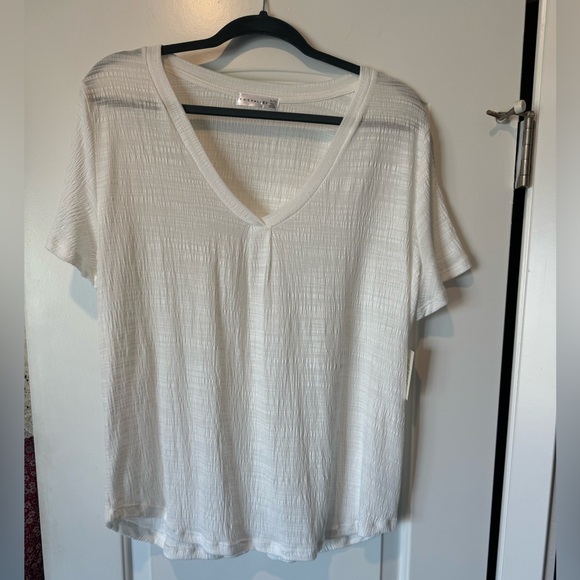 White textured short sleeve top XL - Picture 1 of 4